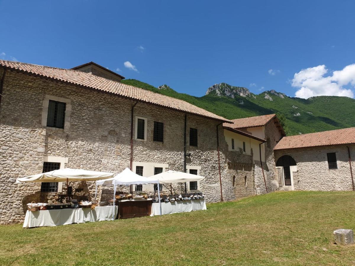 Abbazia Ss. Quirico E Giulitta Hotel Micigliano Exterior photo