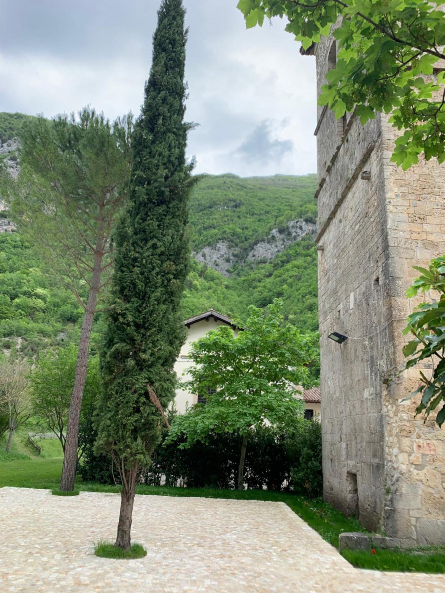 Abbazia Ss. Quirico E Giulitta Hotel Micigliano Exterior photo